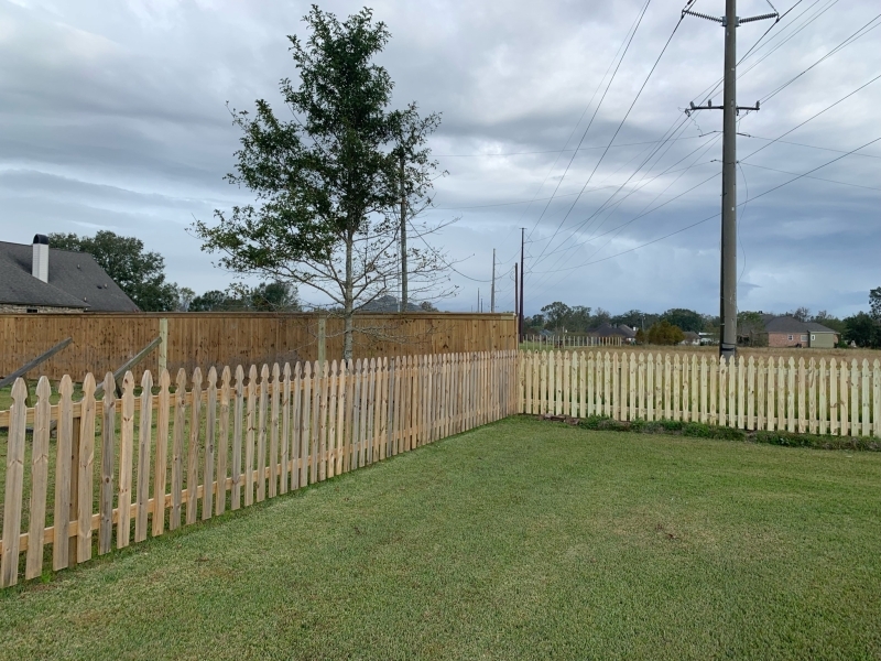 baton-rouge-wood-fence-builder-best-pools-la-004