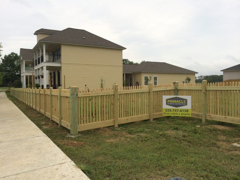 baton-rouge-wood-fence-builder-best-pools-la-007