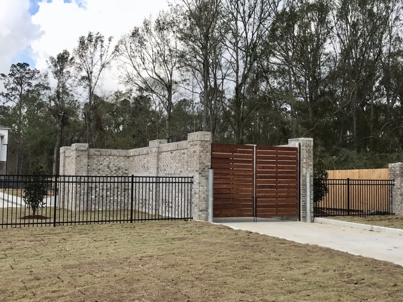 baton-rouge-wood-fence-builder-best-pools-la-011