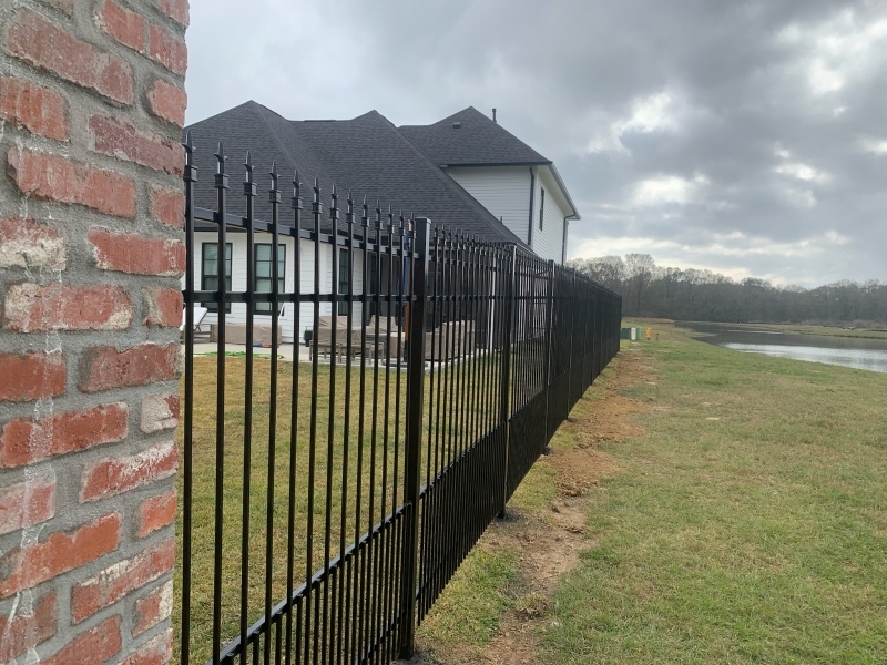 baton-rouge-wood-fence-builder-best-pools-la-015